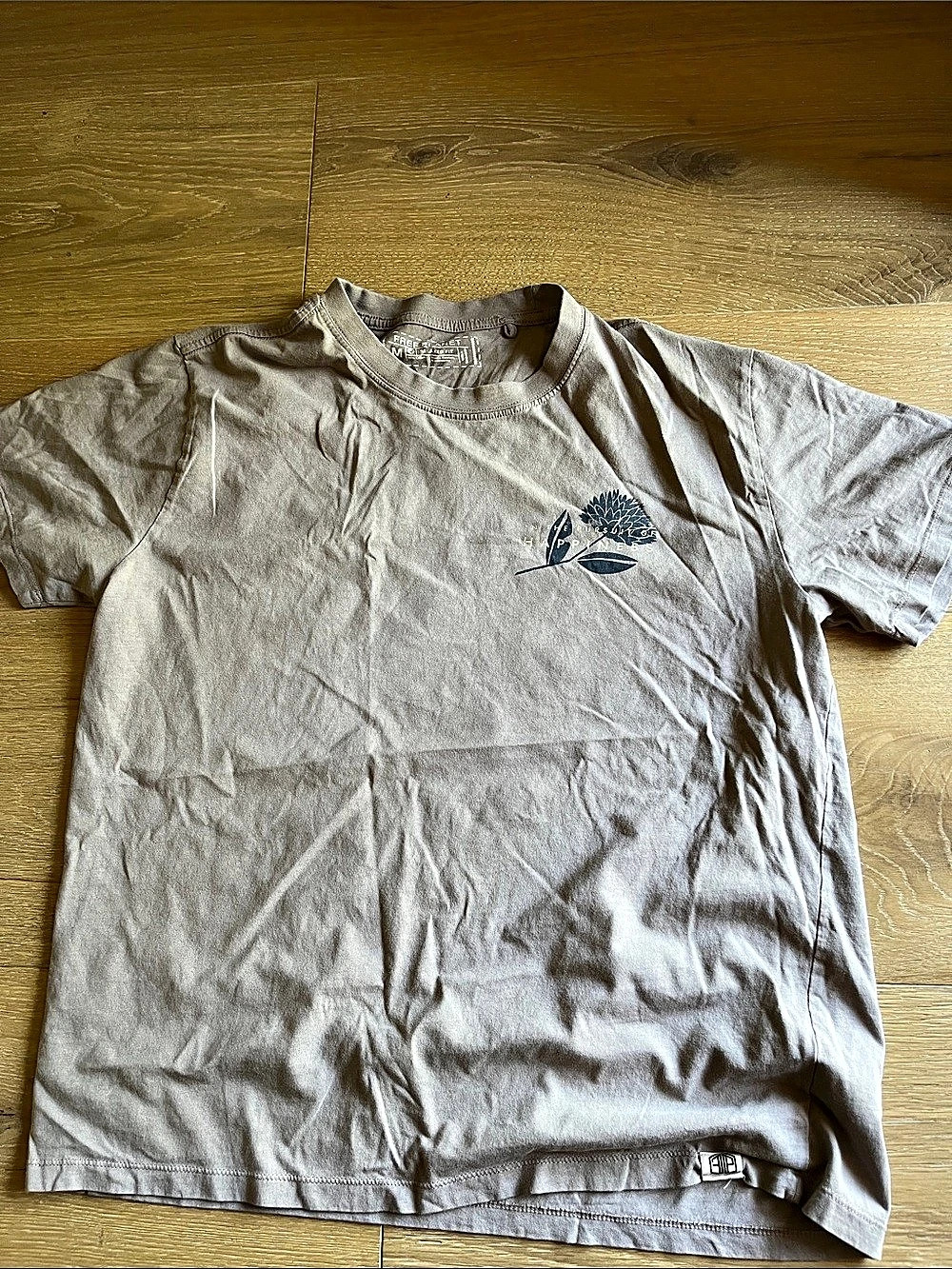 Free Planet Tee- Pursuit of Happiness